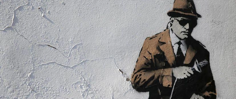 Что знают о вас спецслужбы, и надо ли «вылезать из-под коряги»