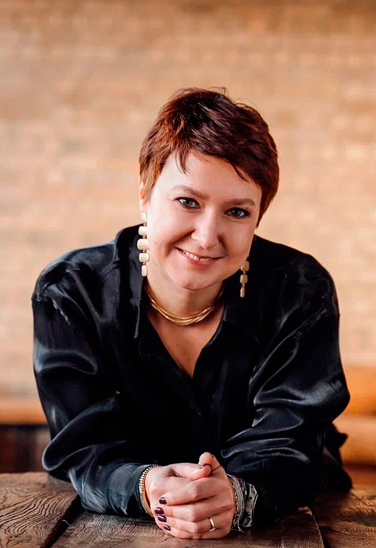 Елена Тихомирова