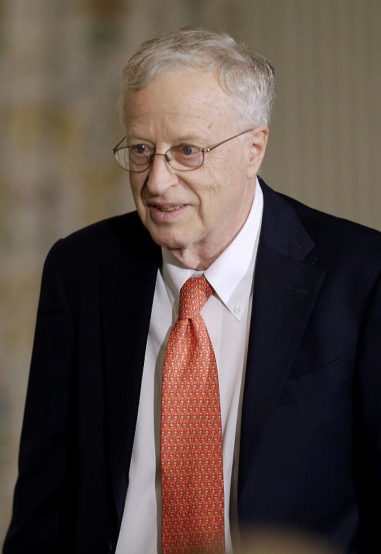 Джордж Акерлоф