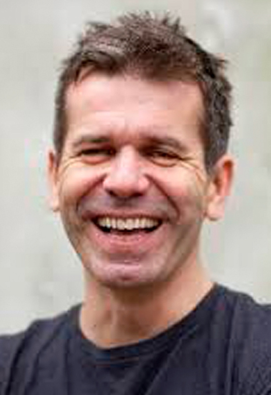 Финбар Хокинс