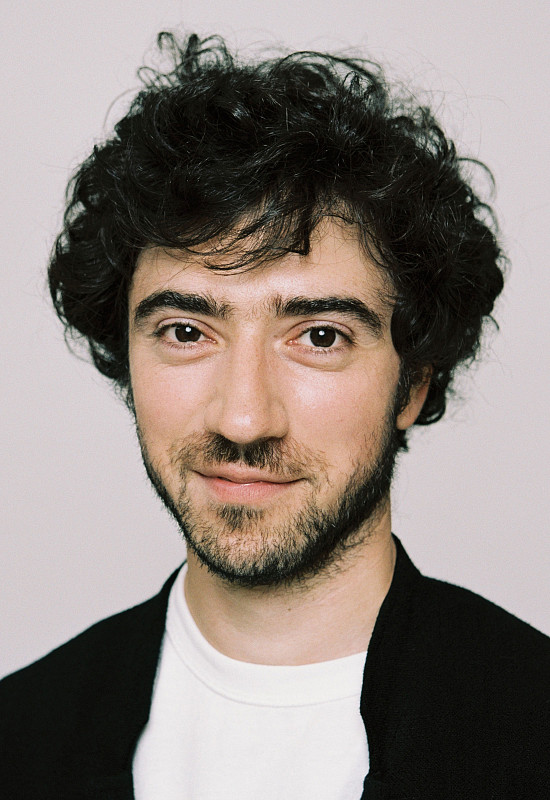 Илья Кожухарь