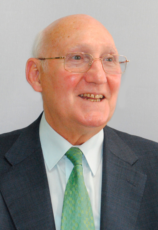 Лайонел Стэйпли