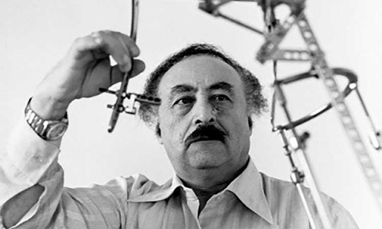 Аппарат Илизарова: игра в бога костной ткани