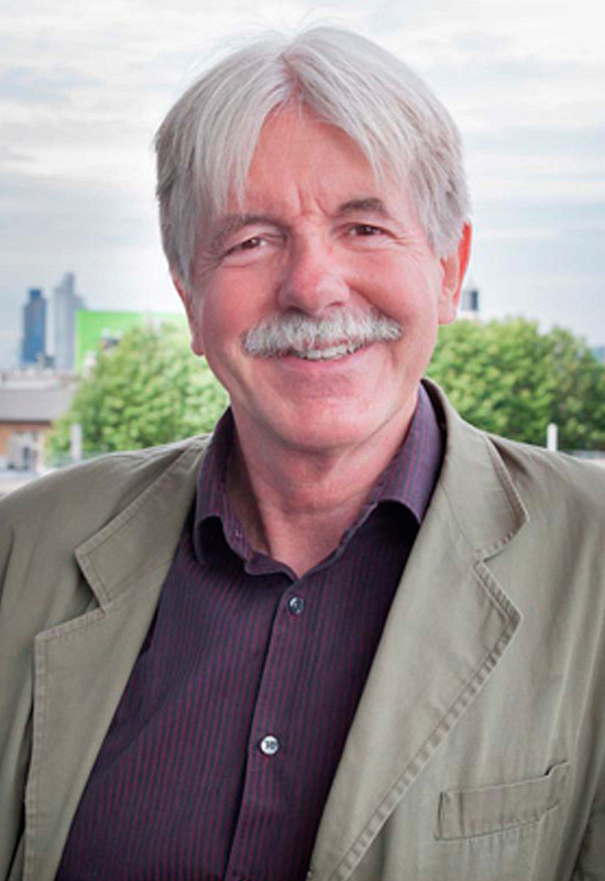 Колин Джонс