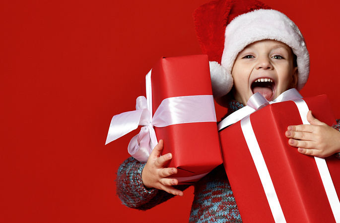 Новогодние подарки для детей: выбираем лучшее!