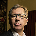 Петр Авен