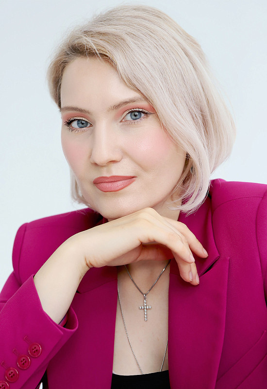 Юлия Степанова