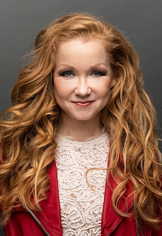 Анджела Ахола