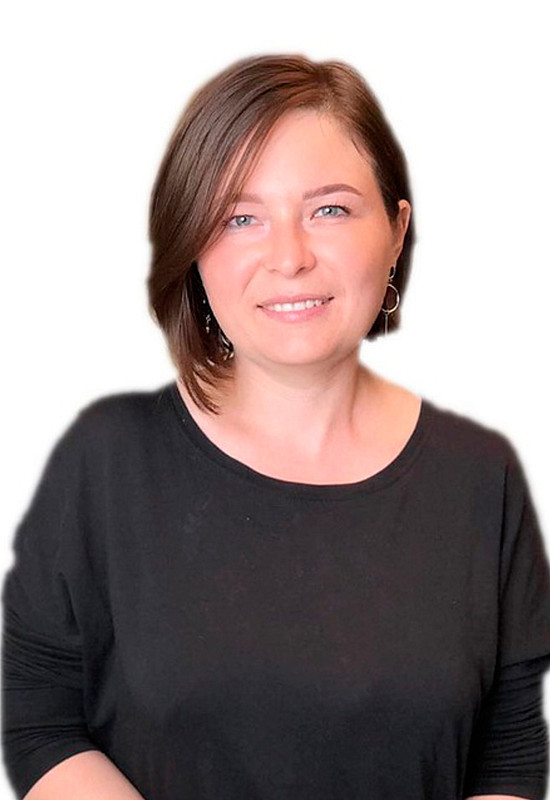 Елена Максимова