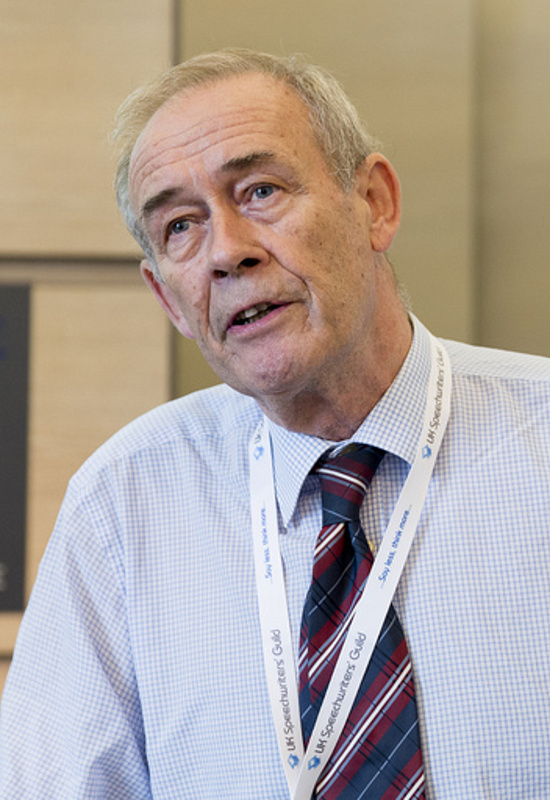 Макс Аткинсон