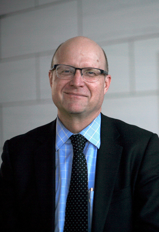 Стивен Камарата