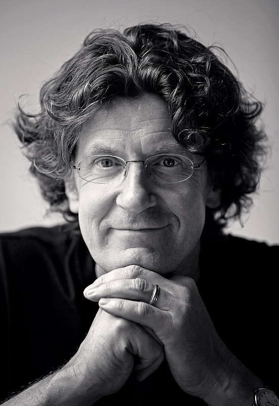 Майкл Кенна