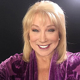 Лиллиан Гласс