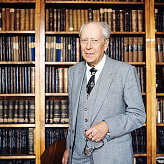 Дмитрий Лихачёв
