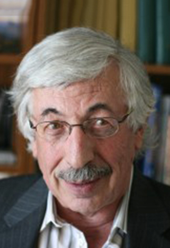 Михаил Бухар