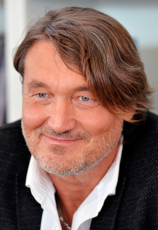 Владислав Отрошенко