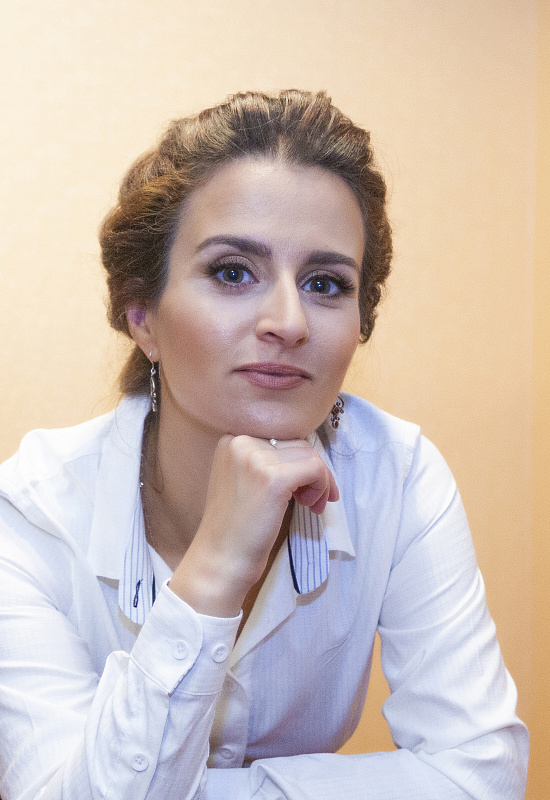 Любовь Бросалина